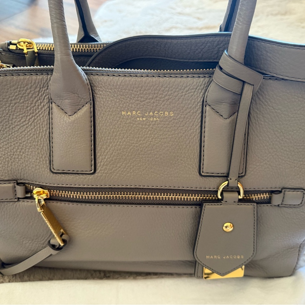 Marc Jacobs Gray Satchel with Gold Accents- it’s original - Picture 2 of 10